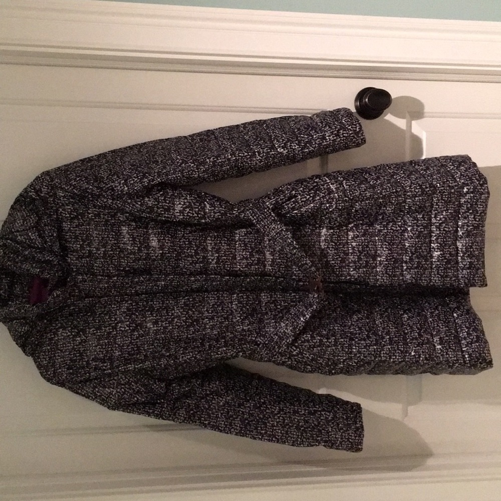 Lands End light weight hooded coat with belt.